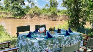 Roca River camp breakfast