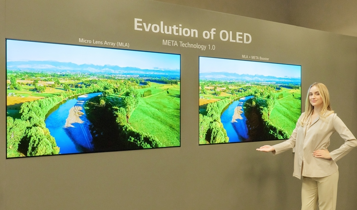 A display of LG's upcoming META technology on two display panels.