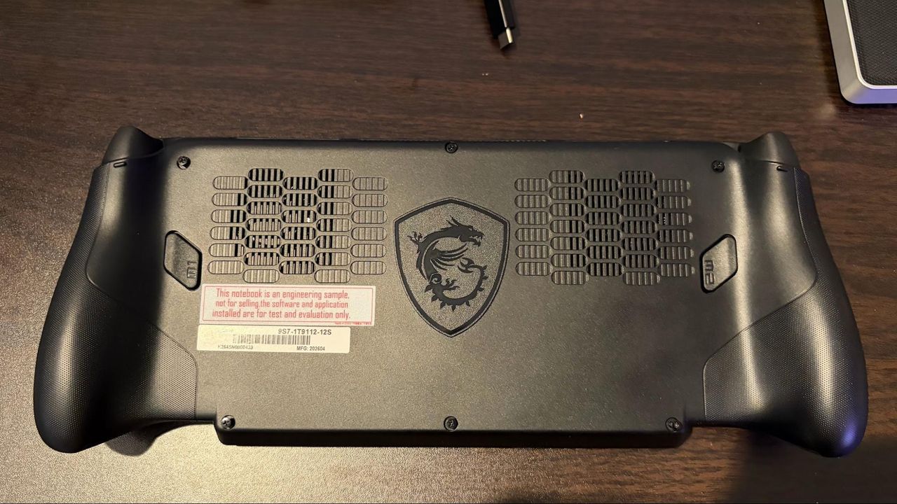 MSI Claw 8 EX AI+