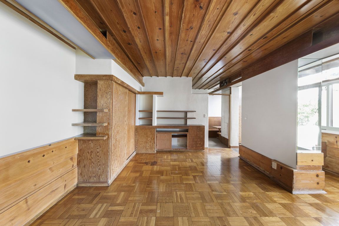 Schindler Manola Court Apartment