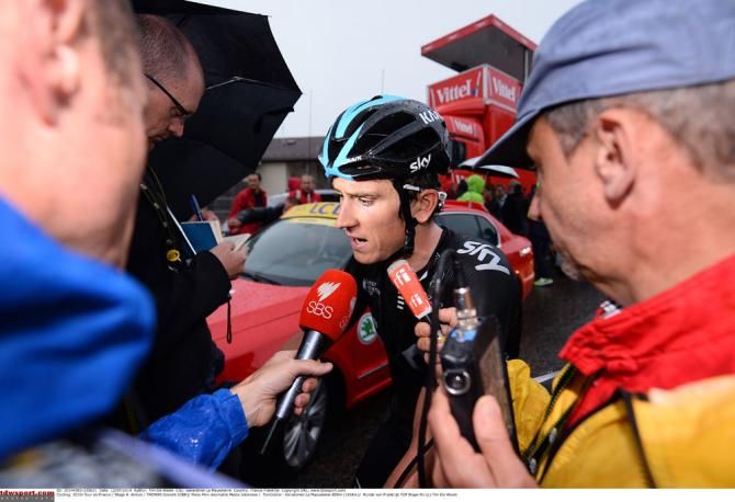 Geraint Thomas survives a stage but then runs straight into the media