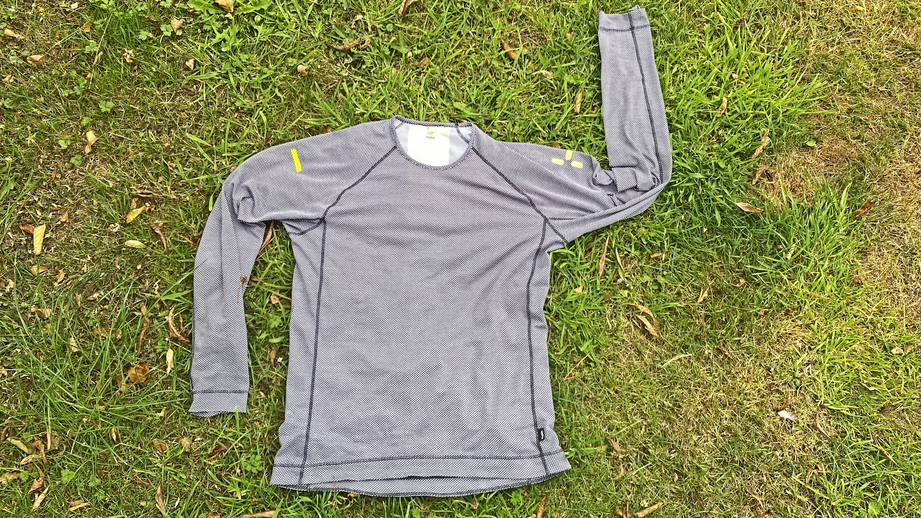 Haglöfs L.I.M. ZT II Air Base Layer on grass