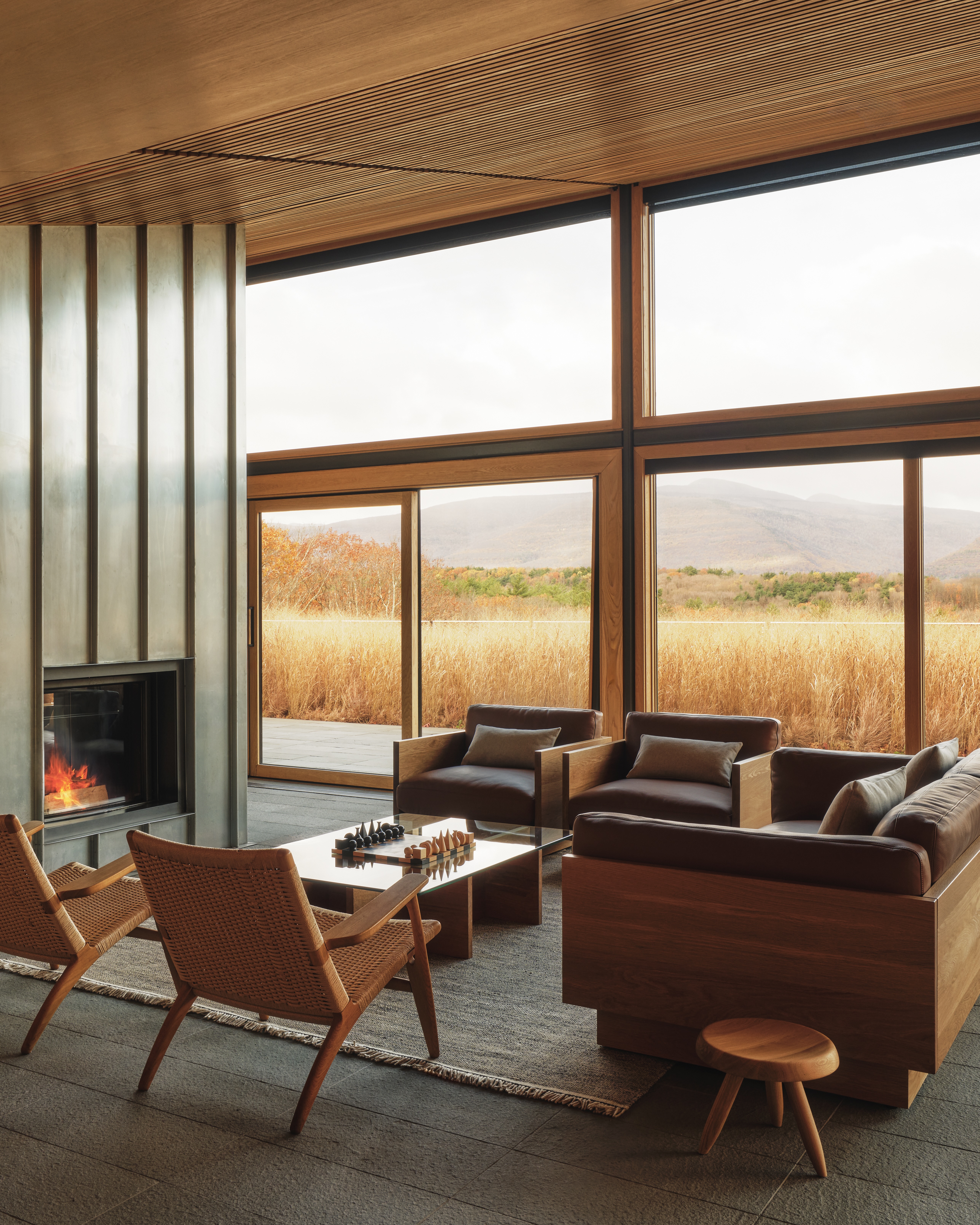 Catskills hotel piaule, furnished by DWR