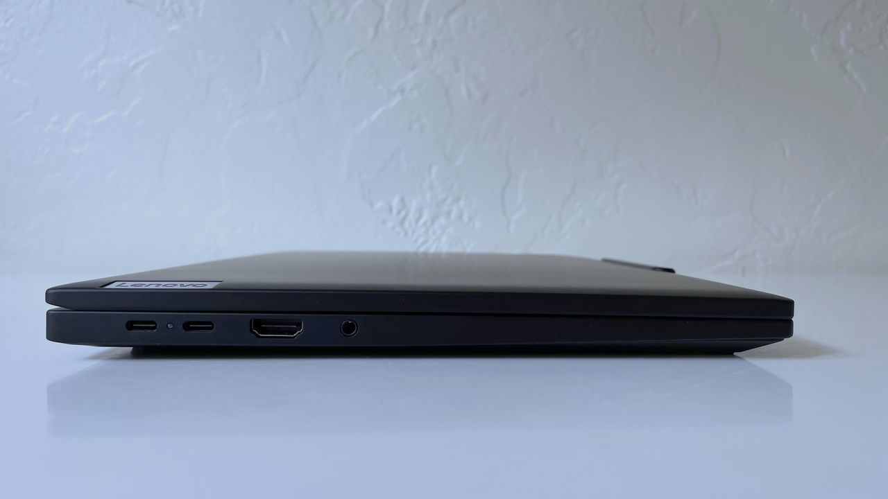 The ports on the left side of the Lenovo ThinkPad T14s Gen 6