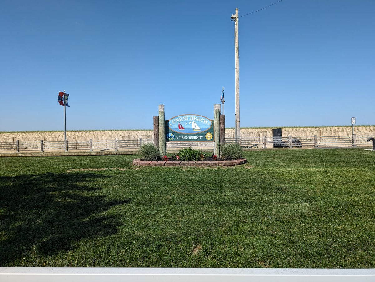 Google Pixel 8 daytime sample.