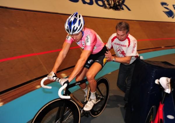 There was a puncture for De Ketele during the second Madison.