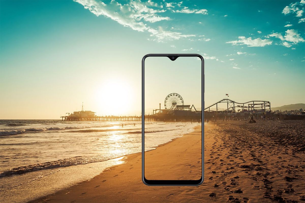 Samsung Galaxy A20 Infinity Display Lifestyle