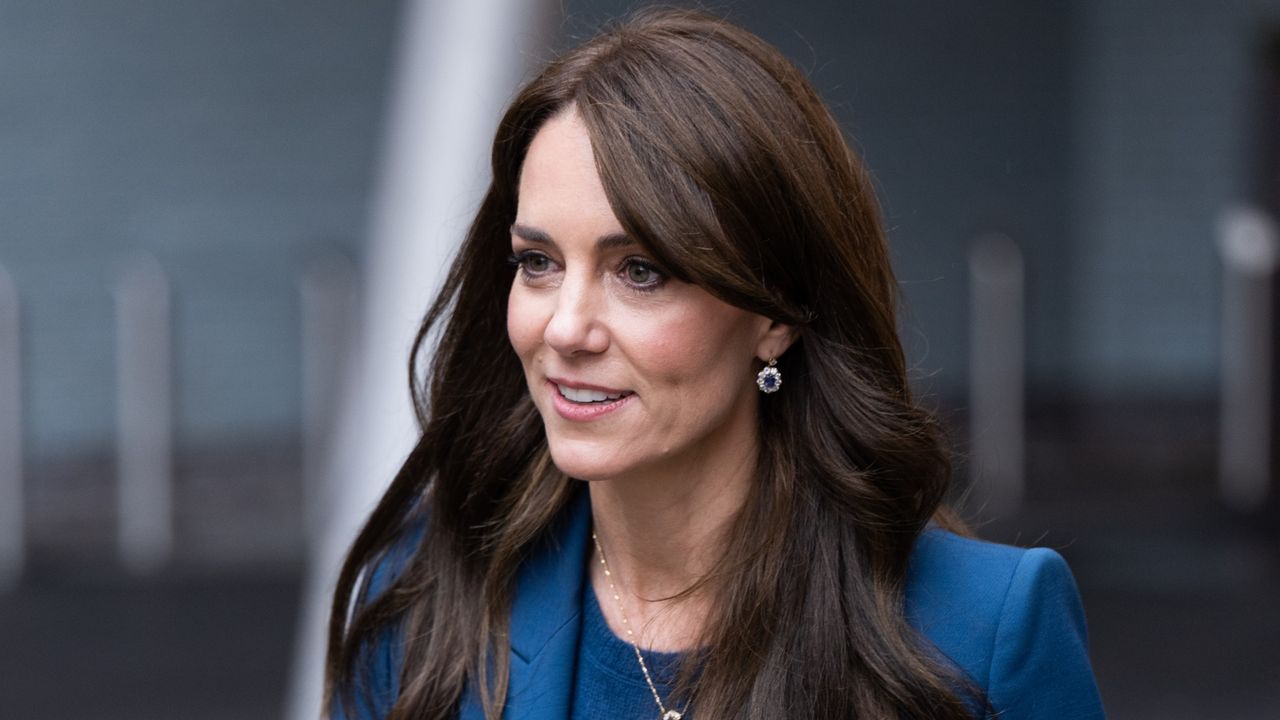 Kate Middleton surprised lucky fans with a tea party