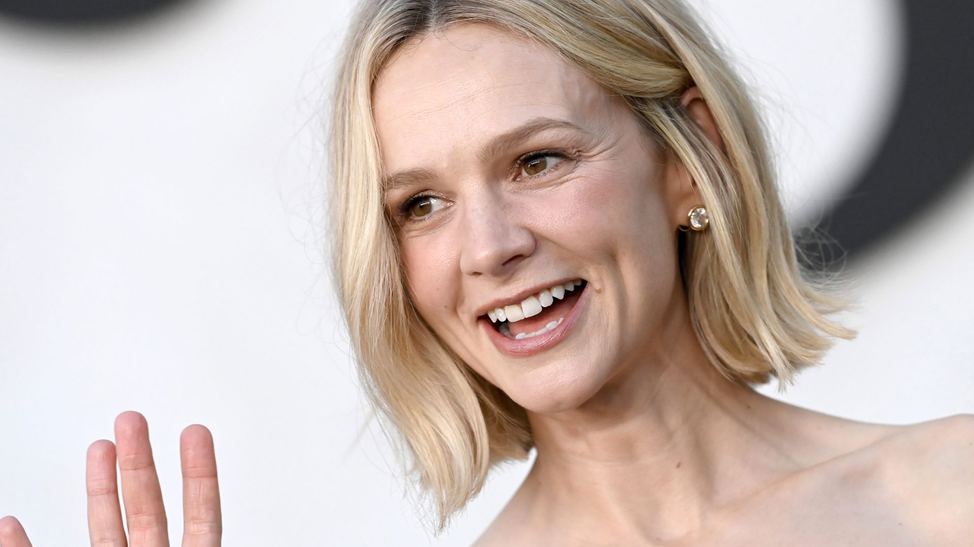 Carey Mulligan fine bob haircut