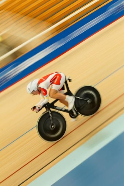 Annette Edmonson was the quickest qualifier for the Individual Pursuit