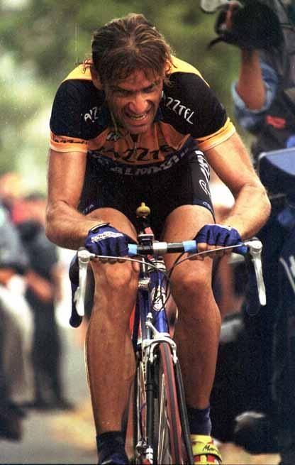 The agony of the Angliru, as expressed by Fabio Roscioli in 2000.