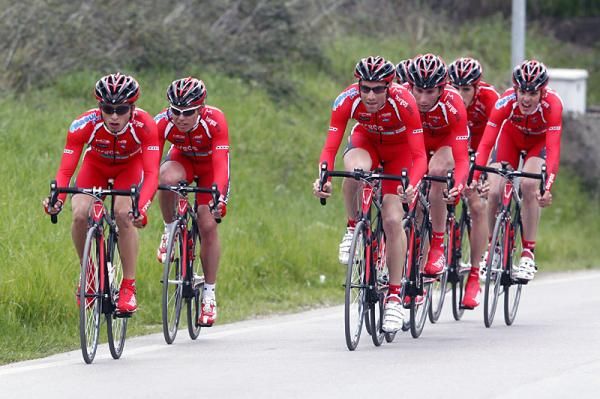 Burgos 2016 - Castilla y Leon rode the team time trial on their road bikes.