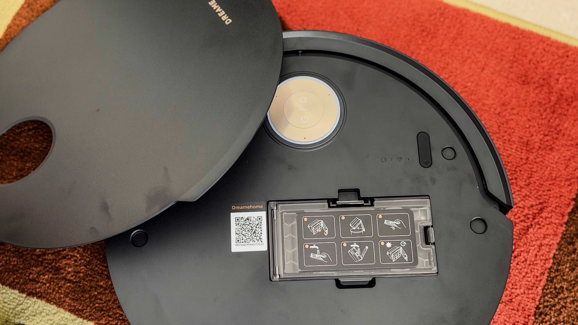 Dreame Aqua10 Ultra robot with top lid removed