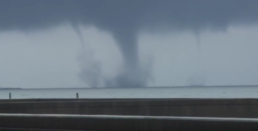 Triple Waterspout - Feb. 23, 2016