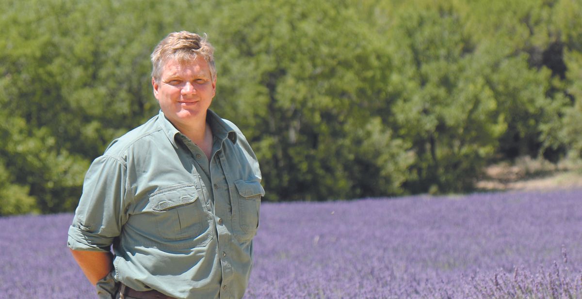 Ray is in Provence in this episode of the series exploring French regions, and he manages to find rhino tracks!