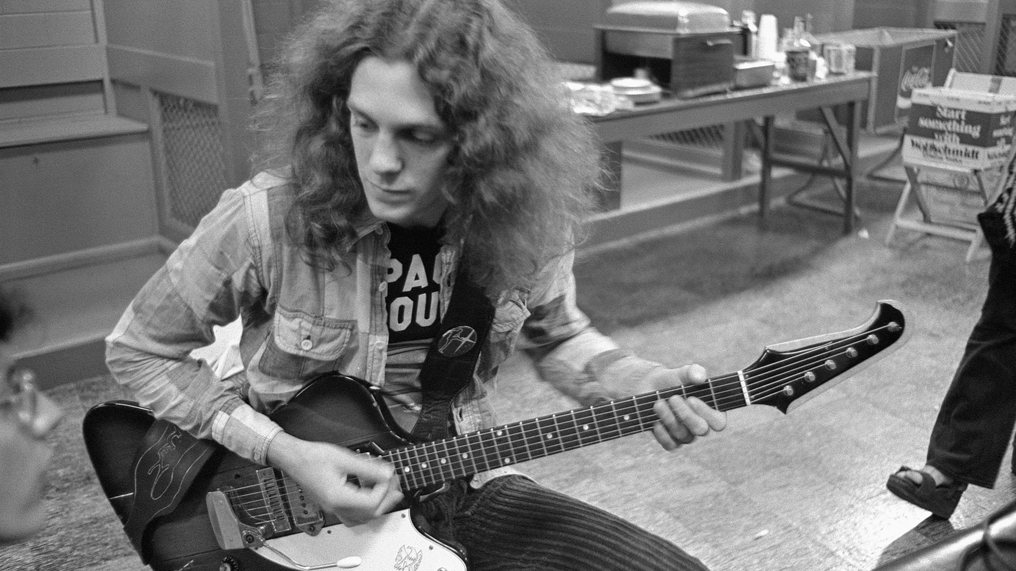 Allen Collins of Lynyrd Skynyrd backstage at RFK Stadium, in Washington.