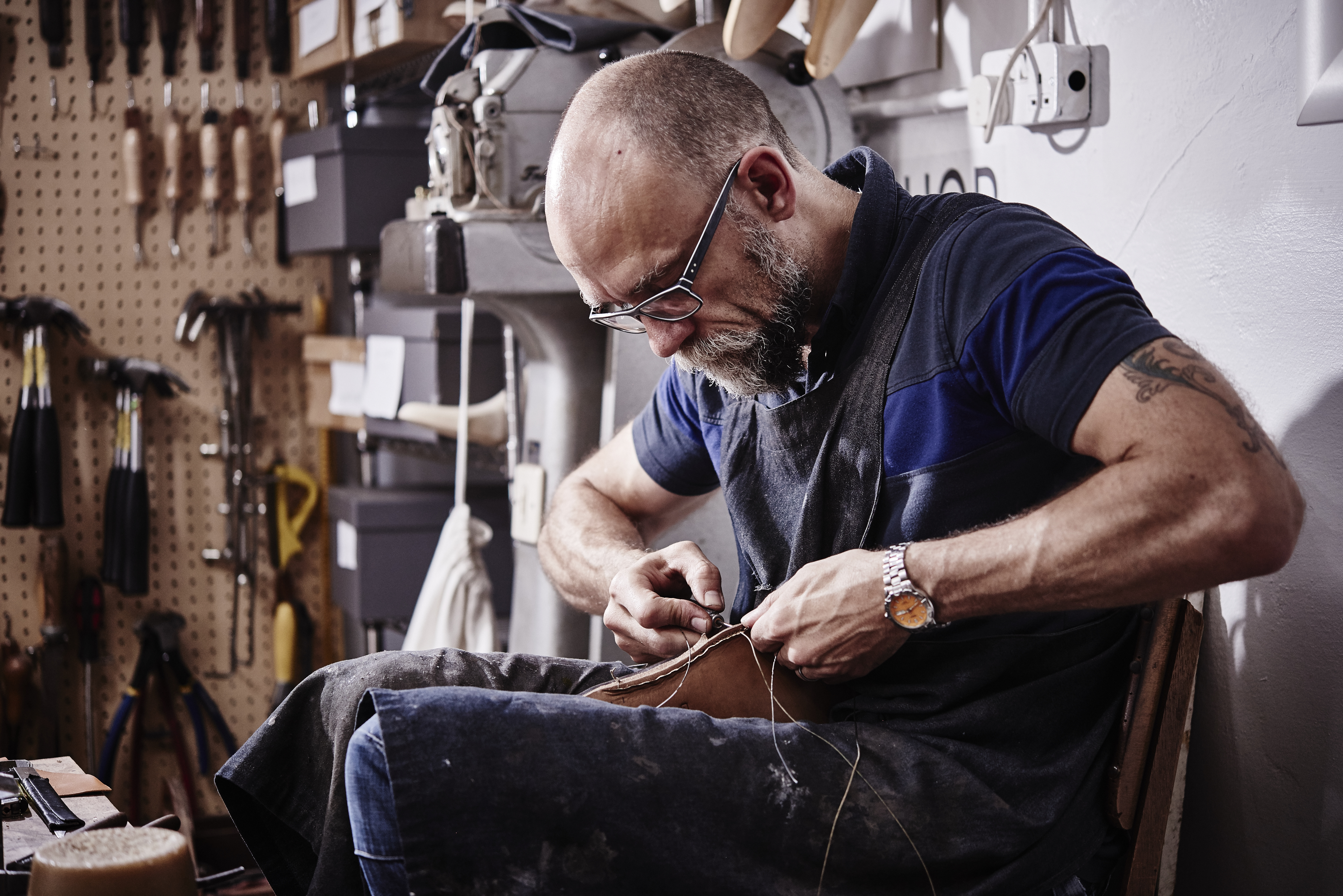 Man making a shoe