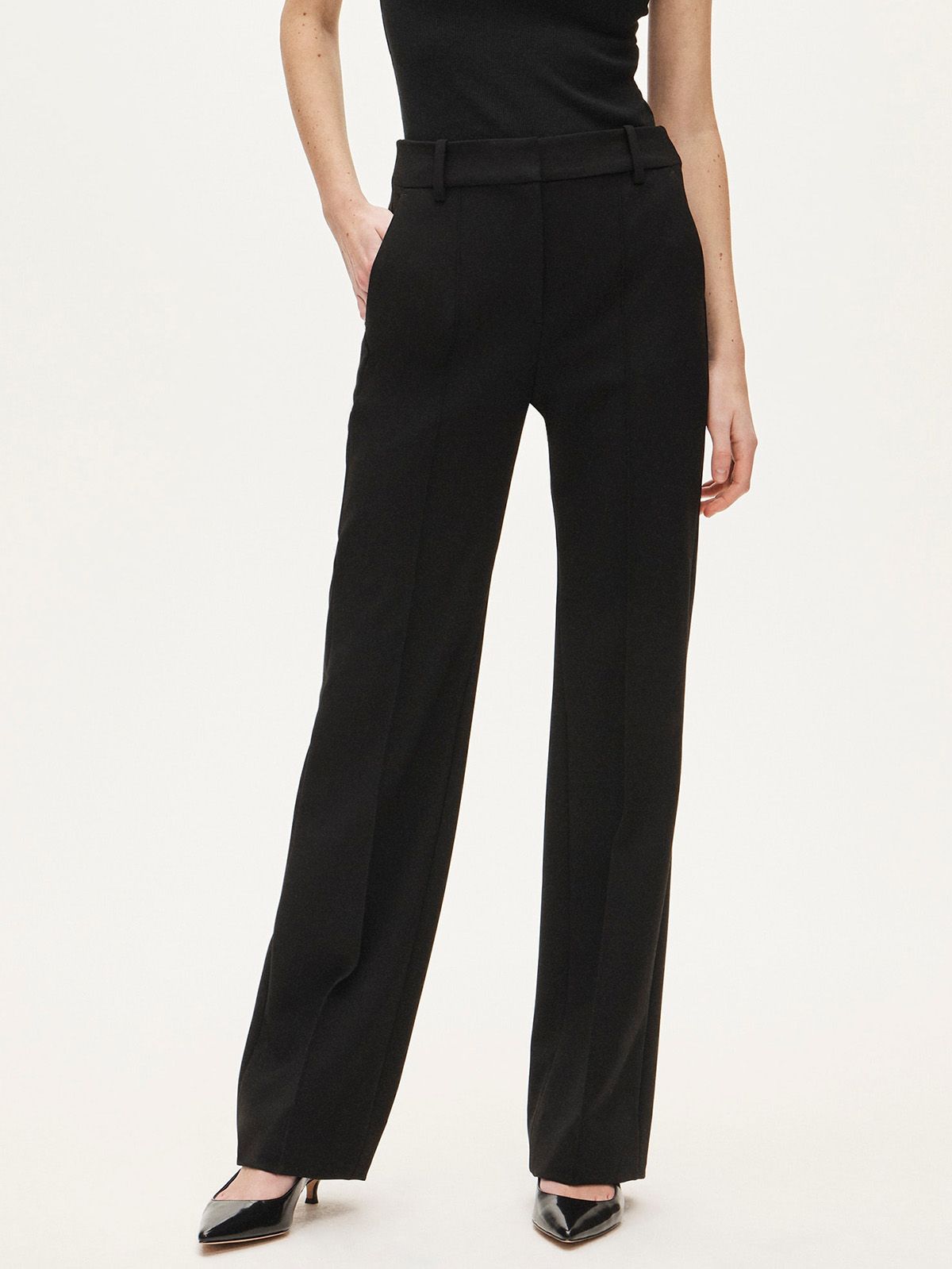 Natalia Pant in Four-Season Stretch
