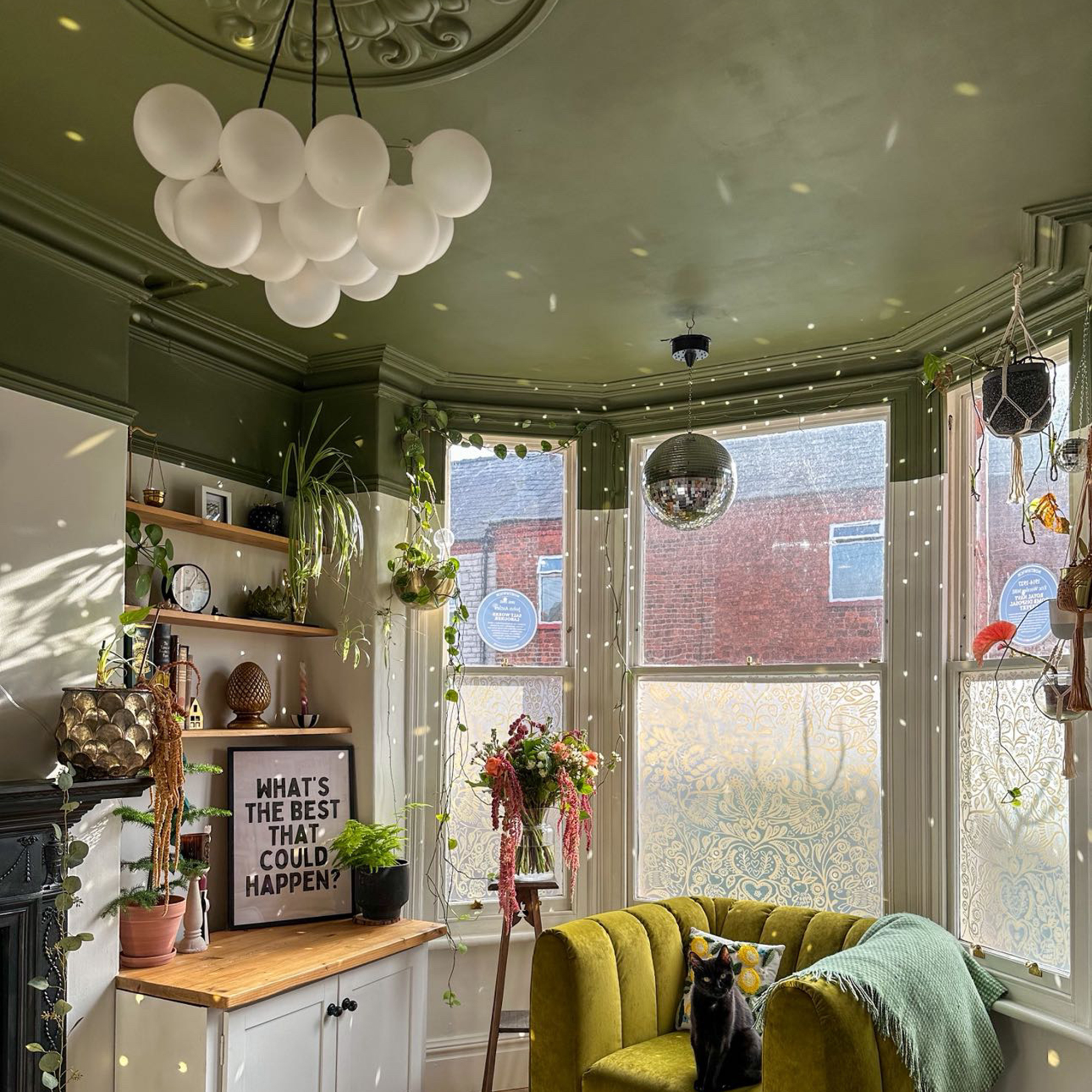 living room with green ceiling and bubble light
