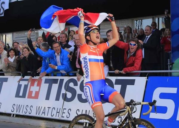 After so many second places Marianne Vos (Netherlands) regained her world title