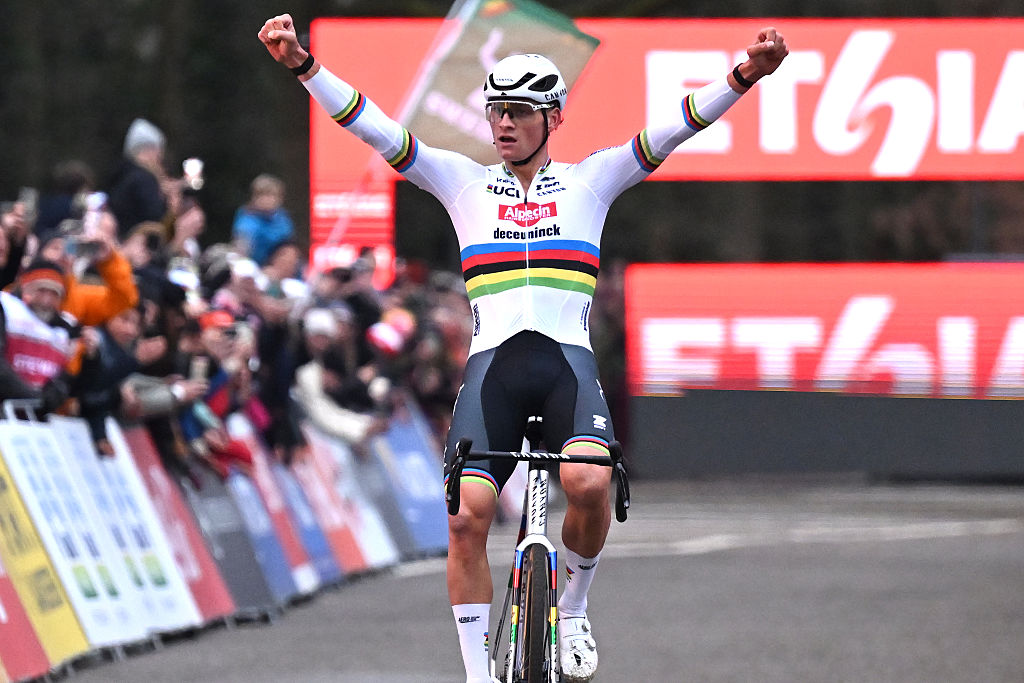 ANTWERPEN, BELGIUM - DECEMBER 20: Mathieu Van Der Poel of Netherlands and Team Alpecin-Deceuninck celebrates at finish line as race winner during the 19th UCI Cyclo-Cross World Cup Antwerpen 2025 - Men&amp;apos;s Elite on December 20, 2025 in Antwerpen, Belgium. (Photo by Luc Claessen/Getty Images)