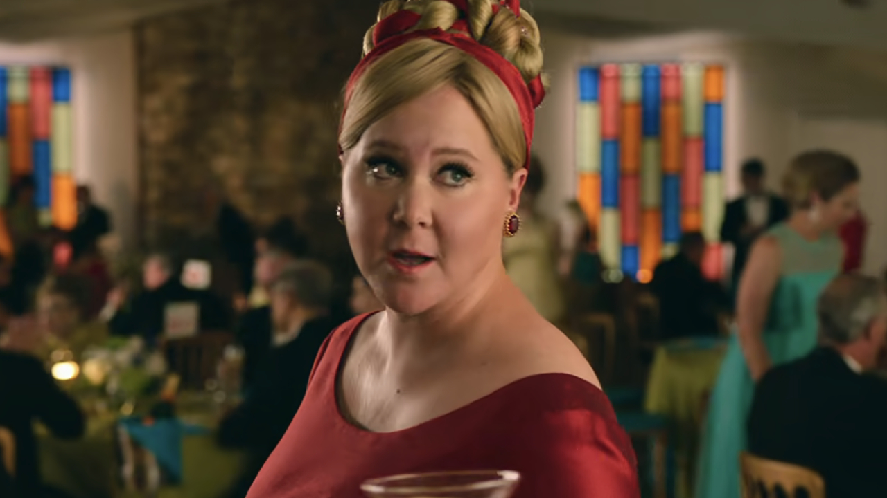 Amy Schumer in Unfrosted