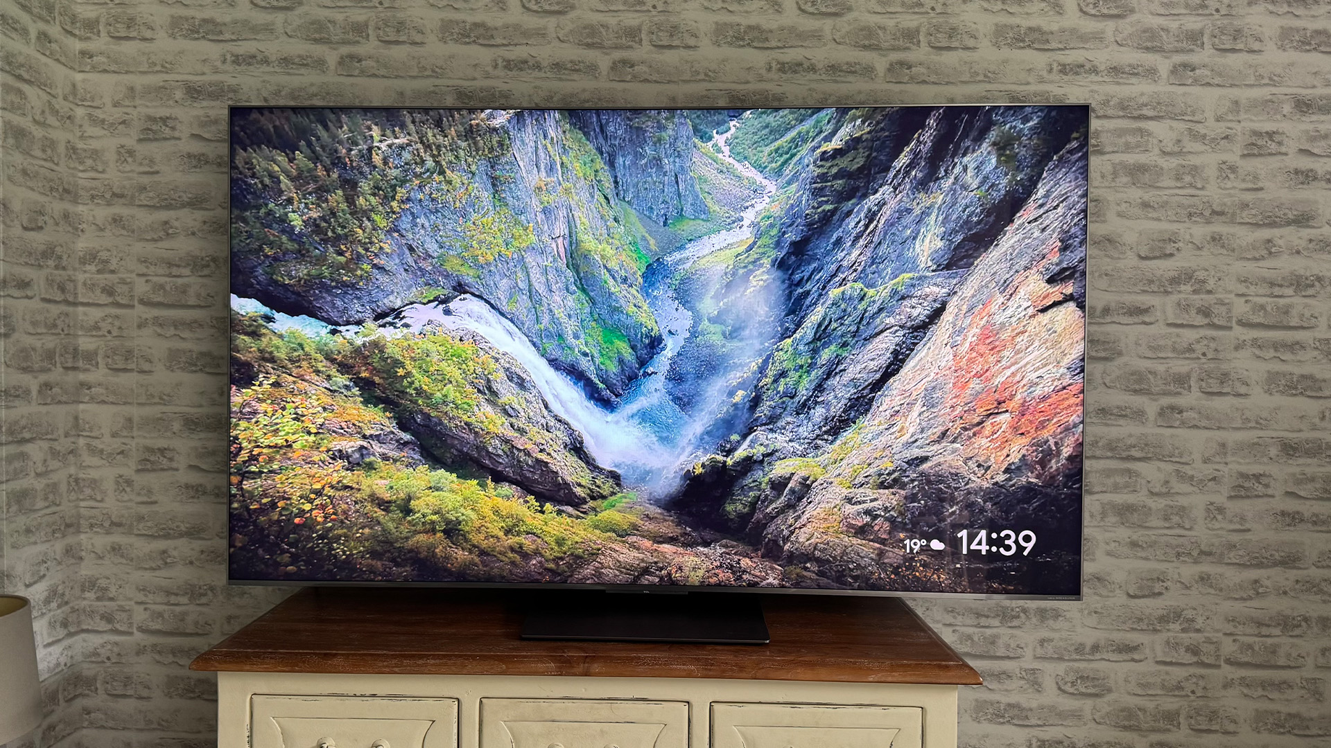 TCL 65C8K LCD TV