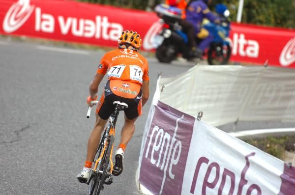 Igor Anton (Euskaltel-Euskadi) powers to victory.