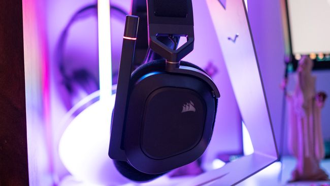 Corsair's Most Comfortable Wireless Gaming Headset Is Down To Just $94 