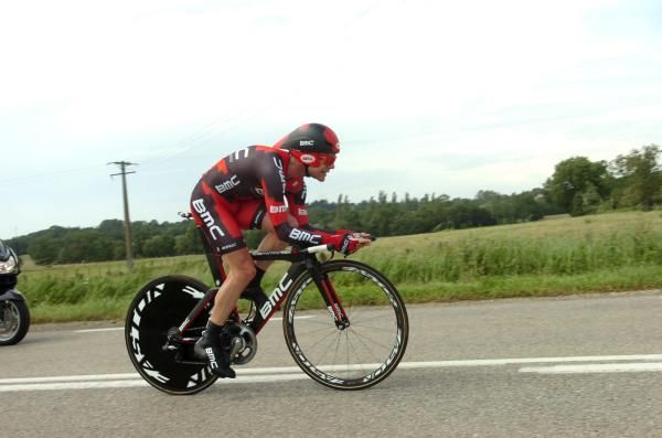 Cadel Evans (BMC) put in a solid effort but was still nearly caught by the flying Wiggins