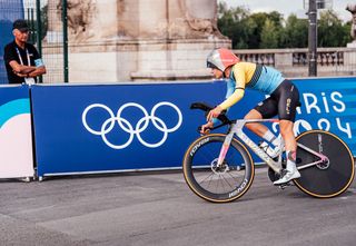 Picture by Zac Williams/SWpix.com - 24/07/2024 - Paris 2024 Olympics - Cycling Road - ITT Familiarsation/Training - Paris, France - Lotte Kopecky of Belgium