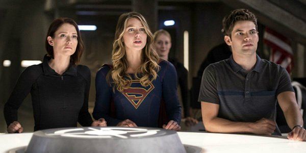 A Supergirl Producer Just Revealed What's Going On With Kara's World ...