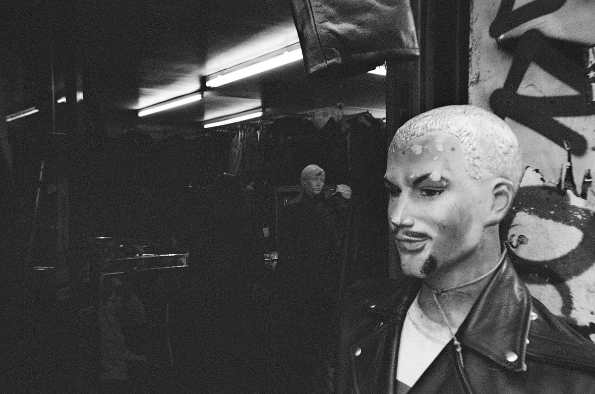 Sample photograph taken with Fujifilm QuickSnap Black and White