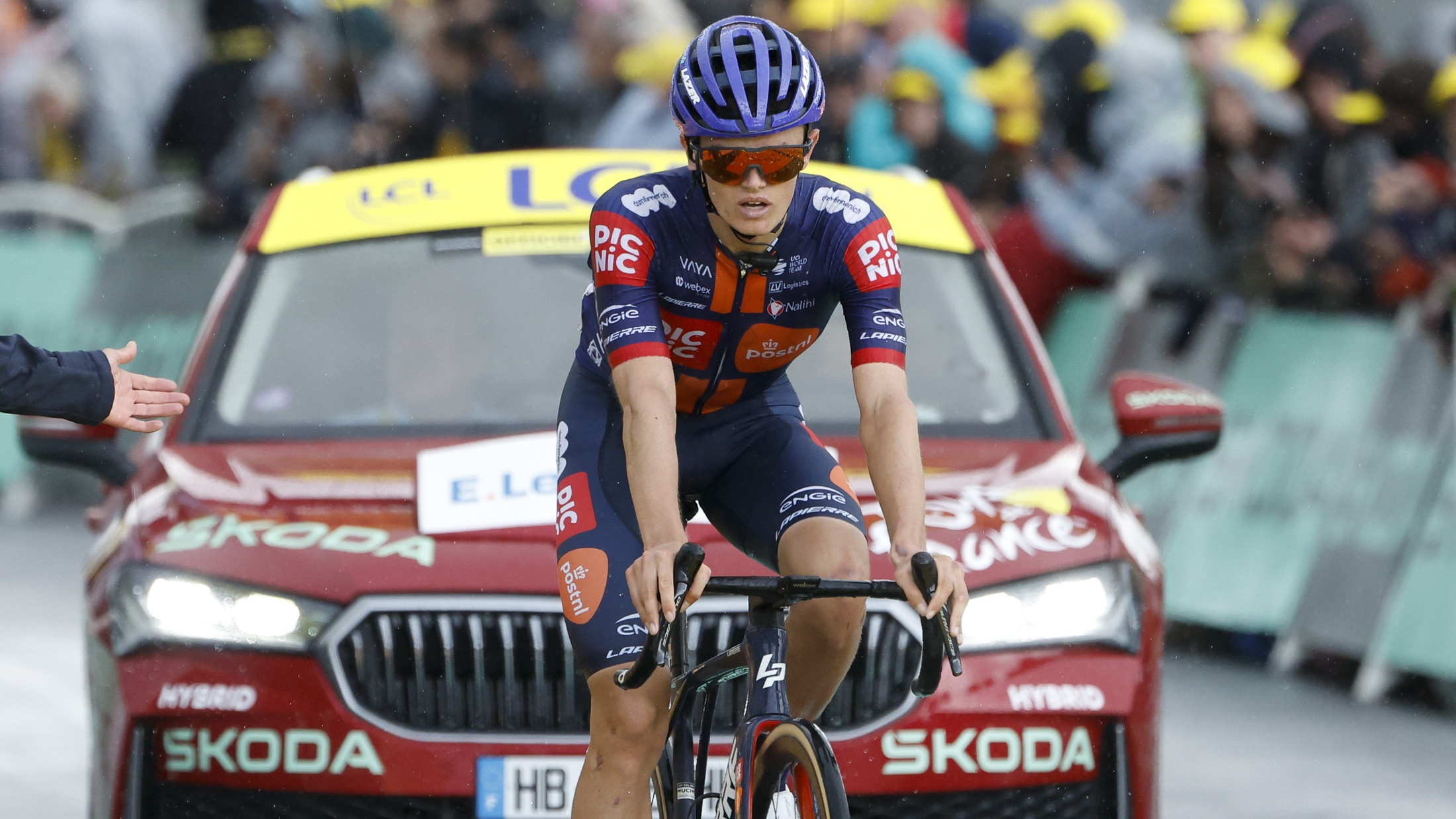 Oscar Onley of Great Britain and Team Picnic PostNL crosses the finish line of Stage 19 of the 112th Tour de France 2025, a 93,1 km stage from Albertville to La Plagne on July 25, 2025 in La Plagne, France.