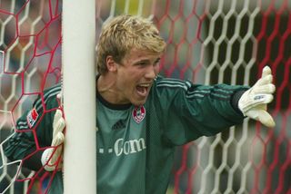 Michael Rensing in action for Bayern Munich against Schalke in April 2004.