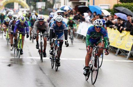 Sonny Colbrelli (GS Zalf Desir&eacute;e Fior) won the field sprint for third place.