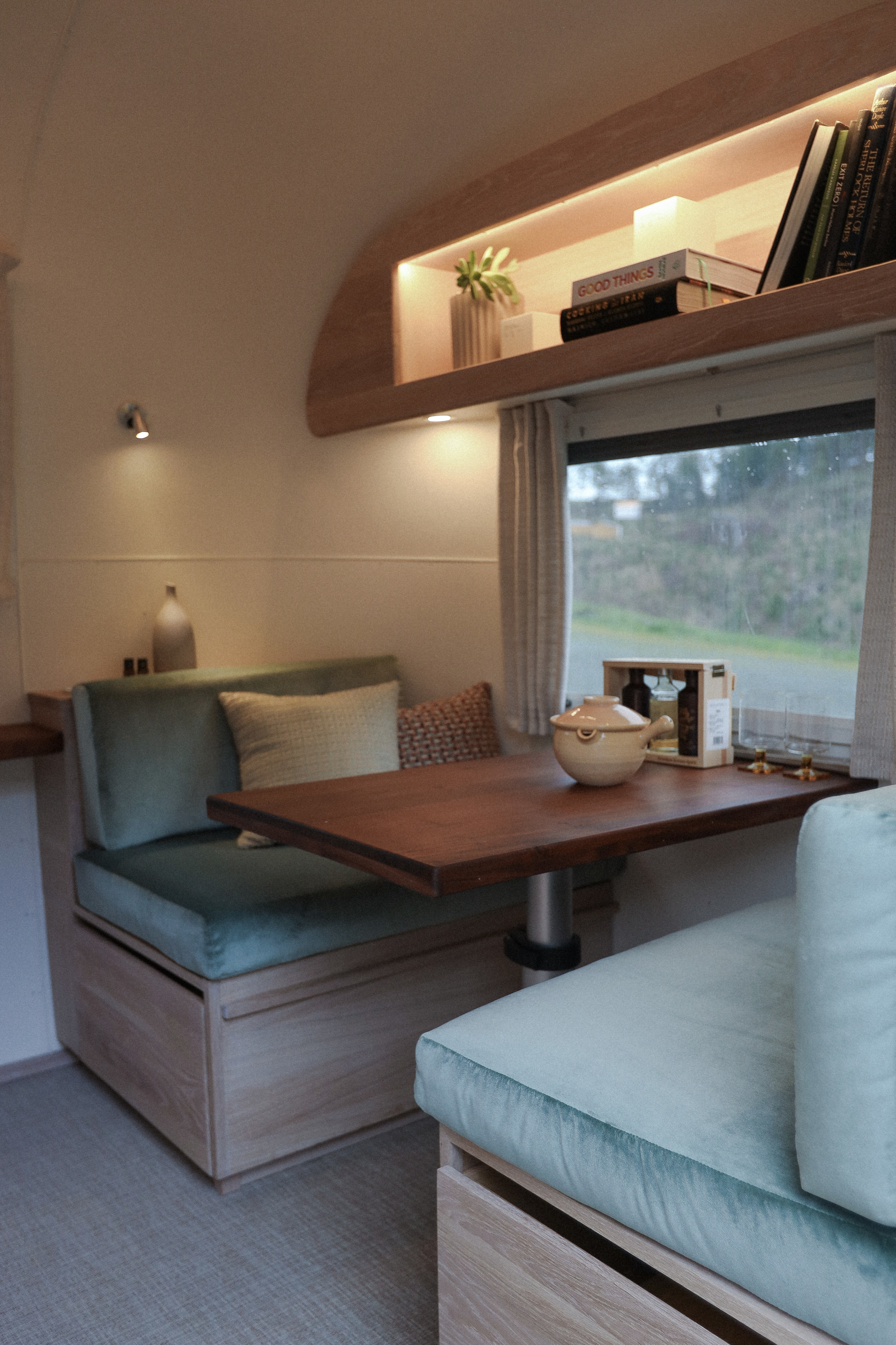 Perpetually Devastated's Santa Cruz Airstream interior