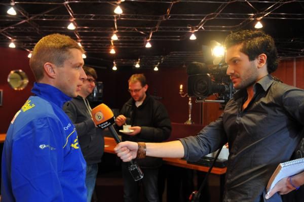 Devodler is questioned by the media