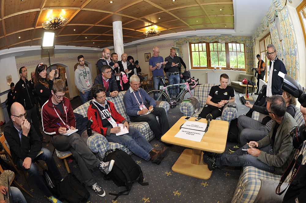 Steven Kruijswijk (LottoNL-Jumbo) answers questions on the rest day