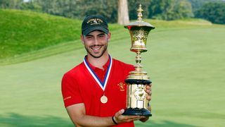 Jose Luis Ballester with the US Amatuer trophy