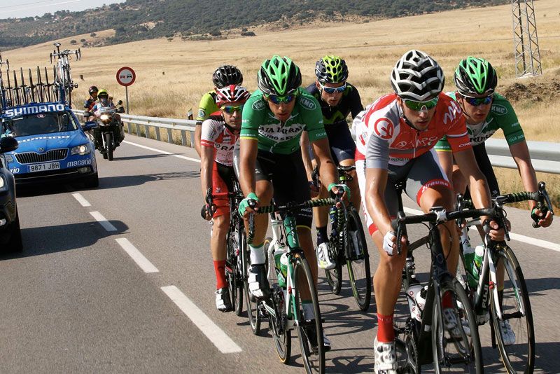 The breakaway, led here by H&eacute;ctor S&aacute;ez (Caja Rural) and Aitor Gonz&aacute;lez (Ampo)