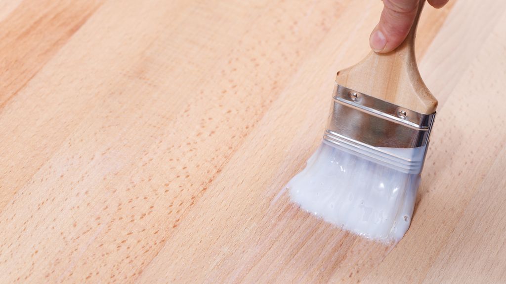 Can you paint laminate flooring for a quick home update? Homebuilding