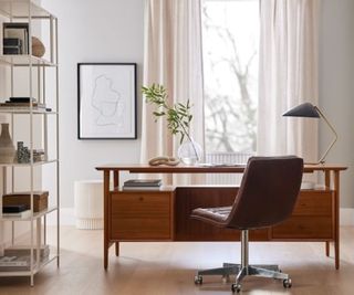 A traditional Mid-century-style home office