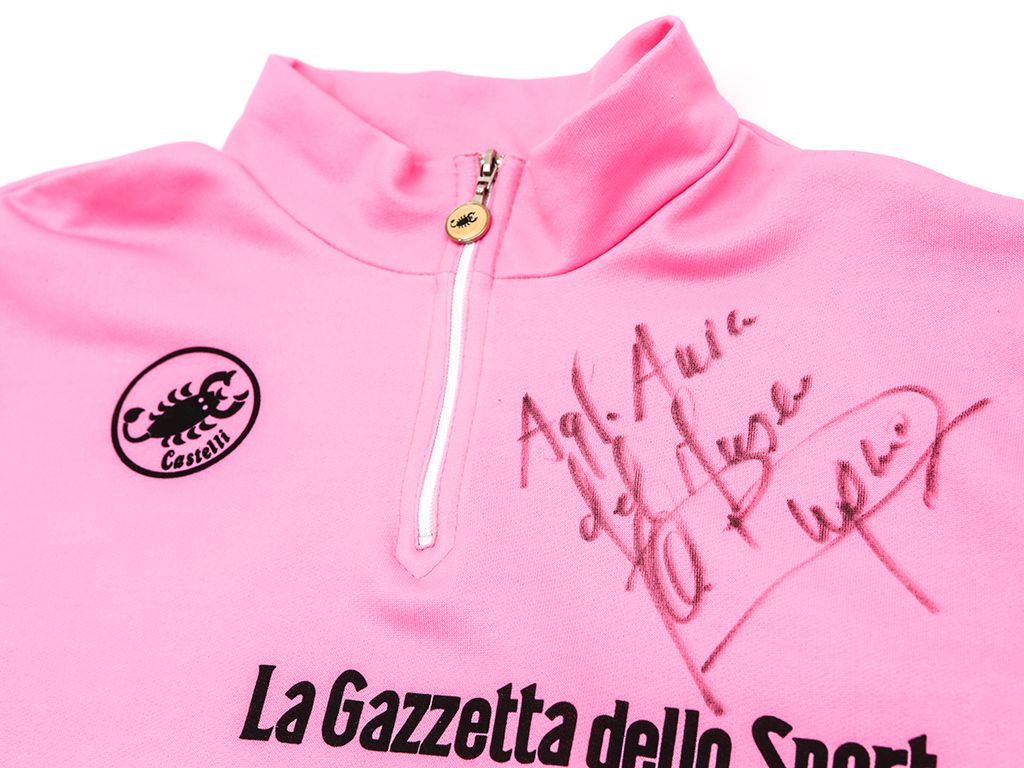 The Maglia Rosa gets its iconic pink colour from the pages of Gazetta dello Sport