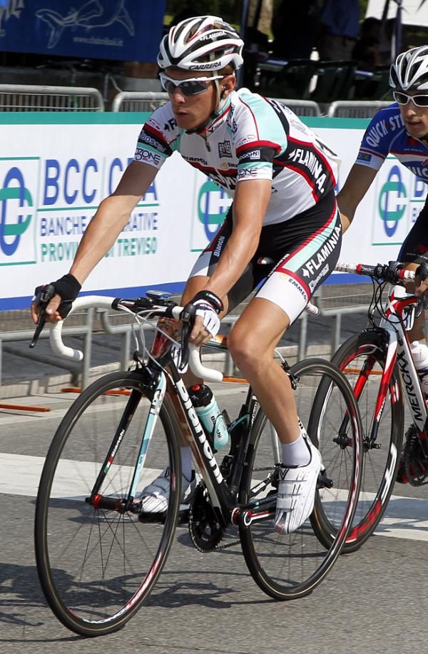 Riccardo Ricco (Ceramica Flaminia) made the break, but couldn't follow Visconti.