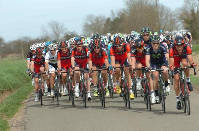 Steve Cummings (BMC) keeps the team at the front