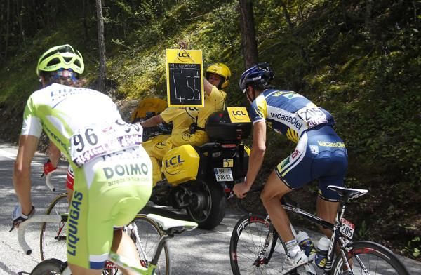 Maciej Paterski (Liquigas-Cannondale) and Bj&ouml;rn Leukemans (Vacansoleil-DCM) get the time gap