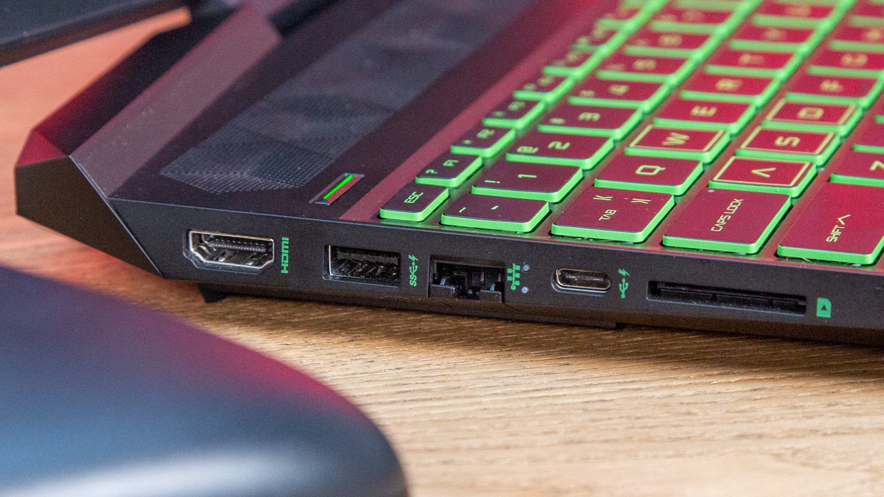 HP Pavilion Gaming 15 Review: Part Green, Bland Screen | Tom's