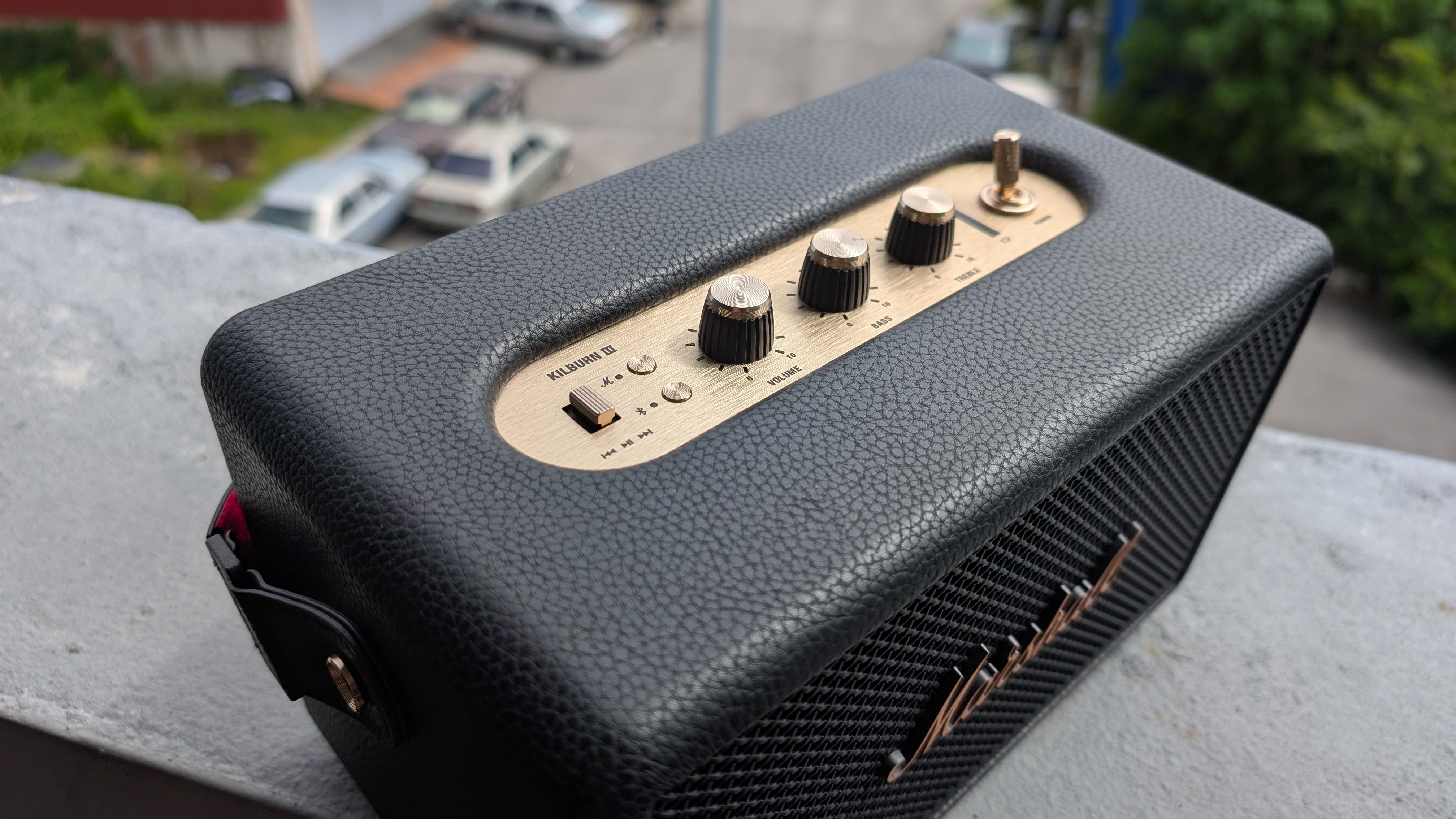 Marshall Kilburn III Bluetooth speaker