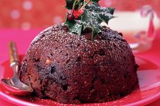christmas pudding and wine